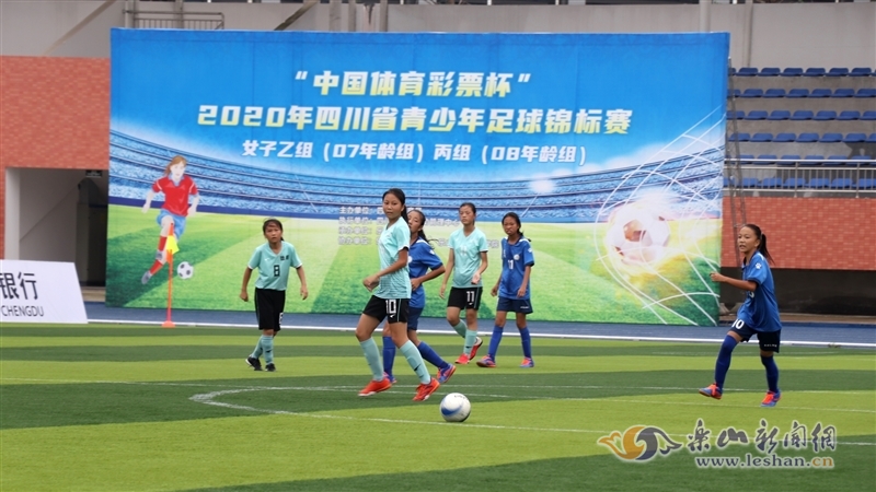 Xiaohu卢锡安圣枪巅峰输出 Light三杀收割战场 WBG3-2TES