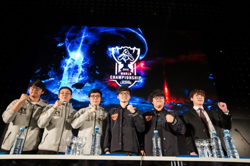 Top Esports 发布新赛季阵容：从此刻开始，闪耀在另一边，所有 Top Esports 成员已准备就绪
