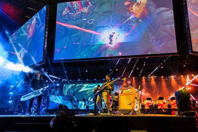 上海RNG.M遗憾止步常规赛第二轮B组，无缘季后赛